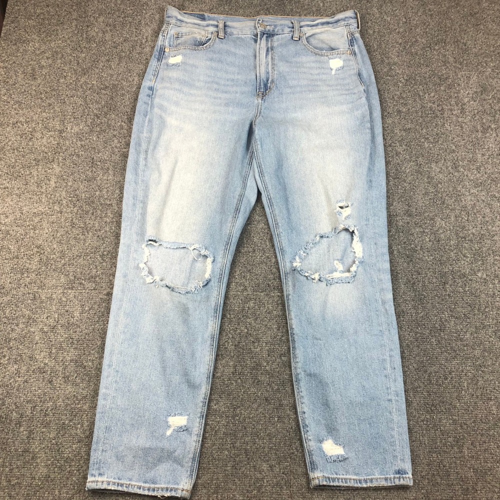 American Eagle Mom Jeans Womens 10 Light Wash Distressed High Rise Tapered Denim